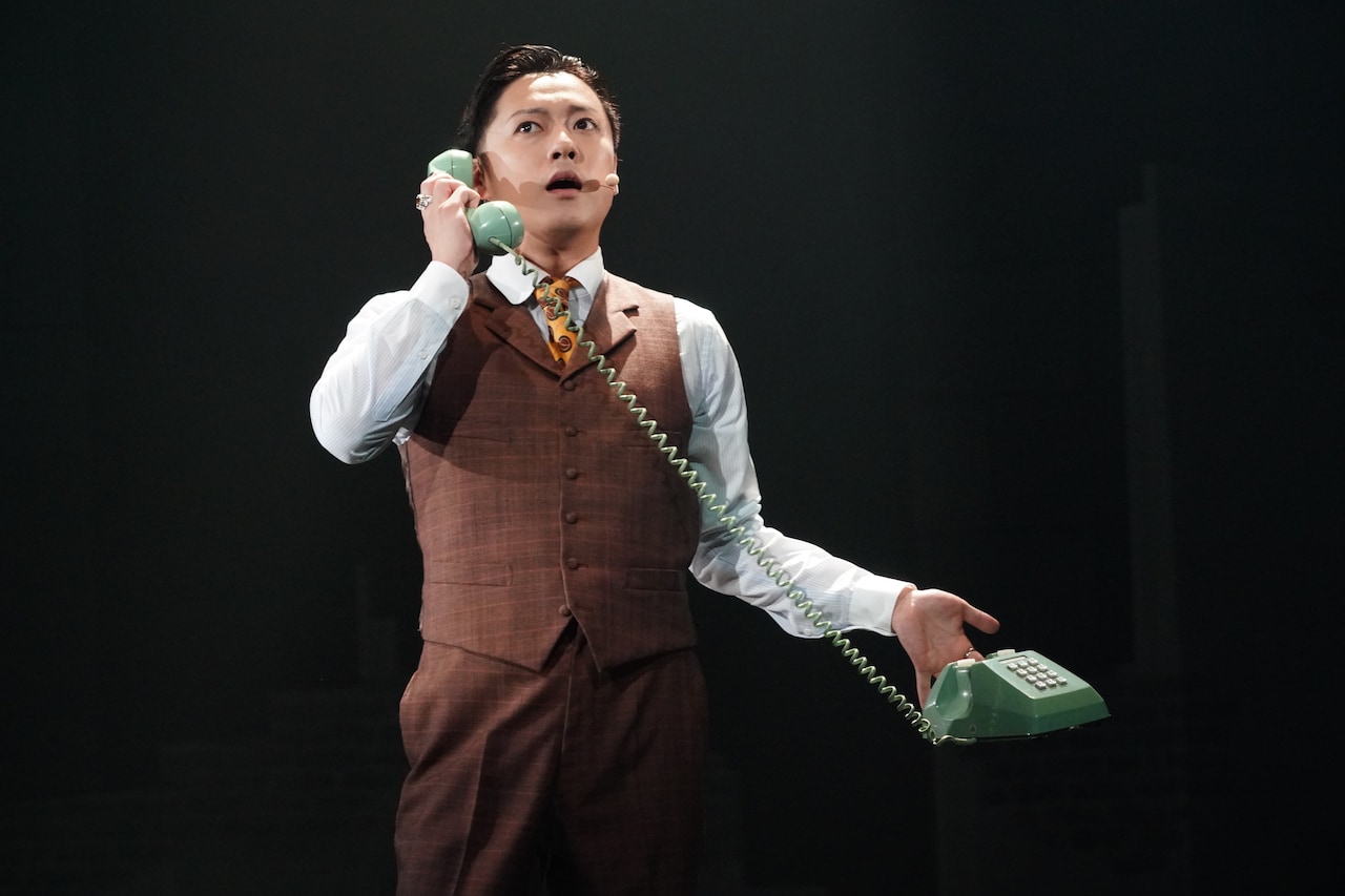 板垣恭一演出のミュージカル「Fly By Night～君がいた」より。(c)conSept