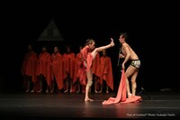 「Out of Context - for Pina」より。