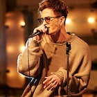 廣瀬友祐の配信ライブ「H+our」第2弾、気心知れたバンドの演奏で歌&トーク