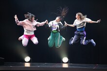 梅棒 11th STAGE「ラヴ・ミー・ドゥー!!」より。(c)飯野高拓（梅棒）