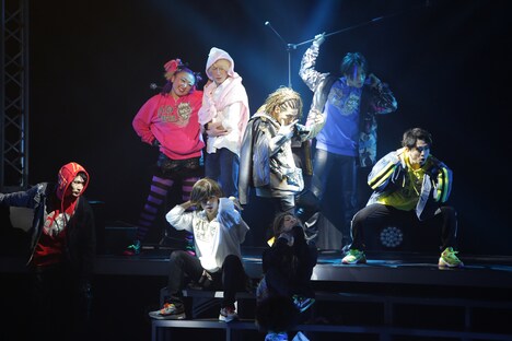 梅棒 11th STAGE「ラヴ・ミー・ドゥー!!」より。(c)飯野高拓（梅棒）