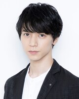 シャーロック・ホームズ役の北村諒。