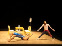 ハイバイ「ヒッキー・カンクーントルネード」より。(c)青木司