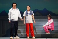 2021年劇団☆新感線41周年春興行 Yellow／新感線「月影花之丞大逆転」より。（撮影：田中亜紀）