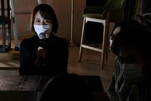 エンニュイ「Performance of the day『無表情な日常、感情的な毎秒』」より。