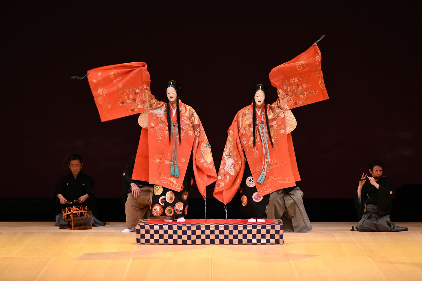 「第33回 としま能の会」より復曲能「大般若」の様子。（撮影：新宮夕海）