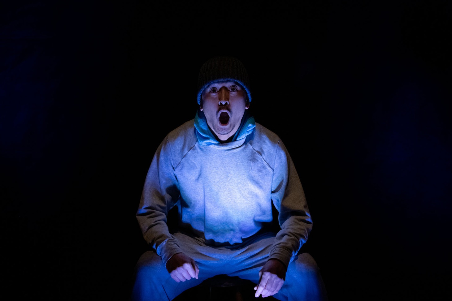 劇団「地蔵中毒」 無教訓意味なし演劇 vol.13「宴たけなわ 天高く円越える 孫世代」より。（撮影：塚田史香）