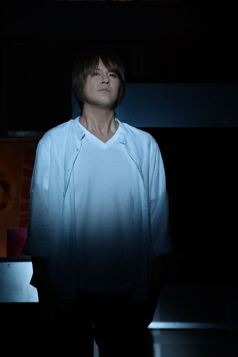 ミュージカル「ゴースト」より。（撮影：桜井隆幸）