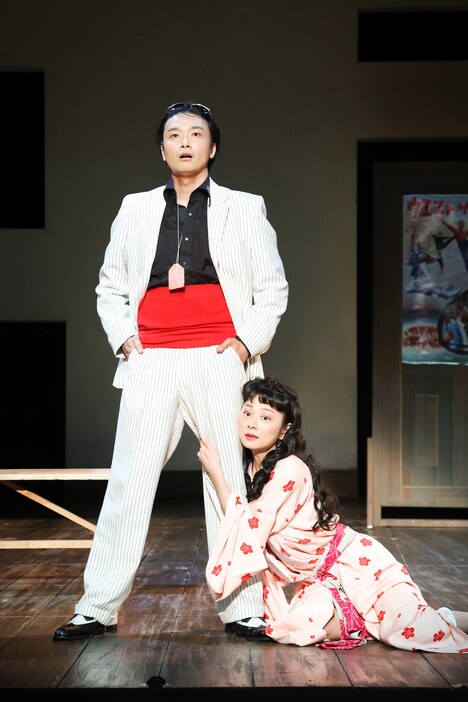 こまつ座 第135回公演「日本人のへそ」より。