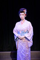 「陽だまりの樹」より。（撮影：宮川舞子）