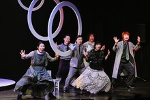 FUKAIPRODUCE羽衣 第26回公演「おねしょのように」より。（撮影：金子愛帆）