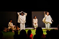 「めにみえない みみにしたい」より。（撮影：細野晋司）