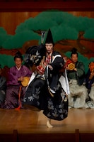 「三番叟」より。（撮影：政川慎治）