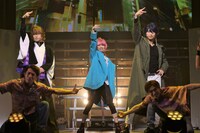 「『ヒプノシスマイク-Division Rap Battle-』Rule the Stage -track.2 replay-」より、シブヤ・ディビジョン“Fling Posse”の面々。