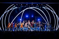 「舞台『黒子のバスケ』ULTIMATE-BLAZE」より。(c)藤巻忠俊／集英社・舞台「黒子のバスケ」ULTIMATE-BLAZE製作委員会