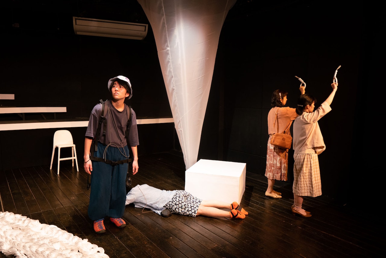 「思わぬところにたどり着きました」宮崎企画の新作長編「忘れる滝の家」開幕