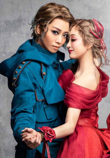 宝塚歌劇星組「ロミオとジュリエット」Photo by LESLIE KEE(SIGNO)(c)宝塚歌劇団 (c)宝塚クリエイティブアーツ