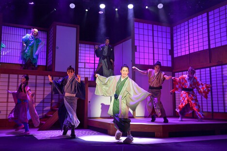 畠中恵「しゃばけ」シリーズ Presents「シャイニングモンスター～ばくのふだ」ゲネプロより。（撮影：鏡田伸幸）