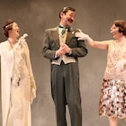 劇団俳優座×小山ゆうなが立ち上げるシニカルコメディ、「雪の中の三人」開幕