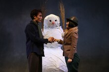 劇団俳優座 No.345「雪の中の三人」より。