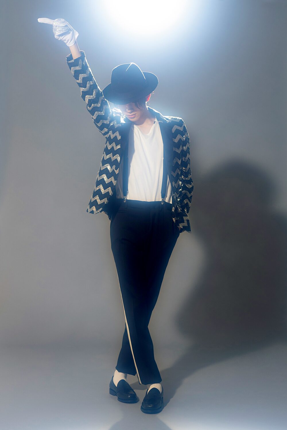 装苑 5月号に市川染五郎 マイケル ジャクソンの 新しさ を語る ステージナタリー