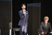 左から木村達成、堤幸彦。