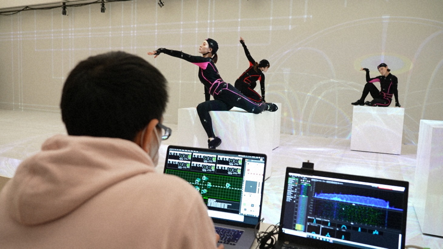 Rhizomatilks×ELEVENPLAY《multiplex》新作の制作風景。（写真提供：NHK）