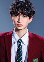 綱啓永扮する鈴木昌平。