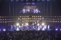 「FAKE MOTION 2021 SS LIVE SHOW」より。（撮影：田中聖太郎、立脇卓、渡邊玲奈 / 田中聖太郎写真事務所）