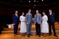 ミュージカル「INTERVIEW～お願い、誰か僕を助けて～」の出演者。