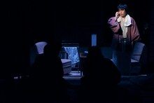 ゴジゲン 第17回公演「朱春」より。（撮影：関信行）