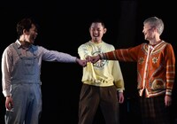 イッツフォーリーズ公演 ミュージカル「おれたちは天使じゃない」より。