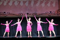 「モダンボーイズ」より。