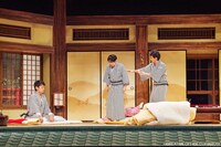 TEAM NACS 第17回公演「マスターピース～傑作を君に～」より。