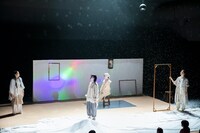 「かがみ まど とびら」より。（撮影：井上佐由紀）