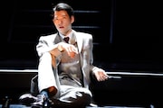 ミュージカル「スリル・ミー」より、山崎大輝する“彼”。(撮影:田中亜紀)