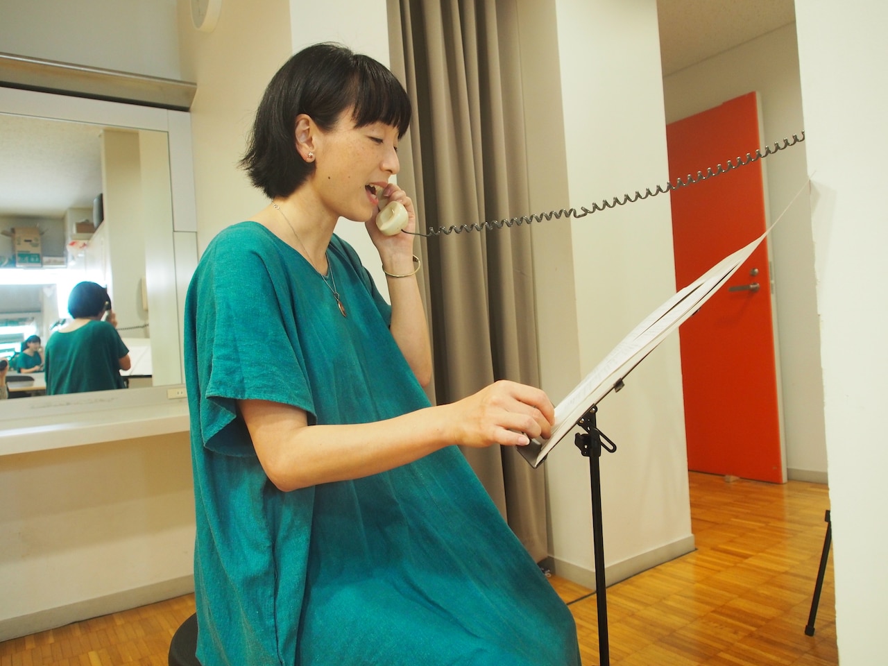 「でんわde名作劇場」の様子。(提供:SPAC)