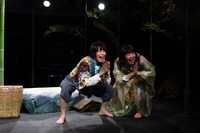 世界劇団「ひとよひとよに呱々の声」より。