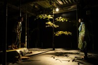 世界劇団「ひとよひとよに呱々の声」より。