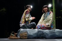 世界劇団「ひとよひとよに呱々の声」より。