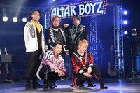 「ALTAR BOYZ（アルターボーイズ）」ゲネプロ前に行われたフォトセッションの様子。
