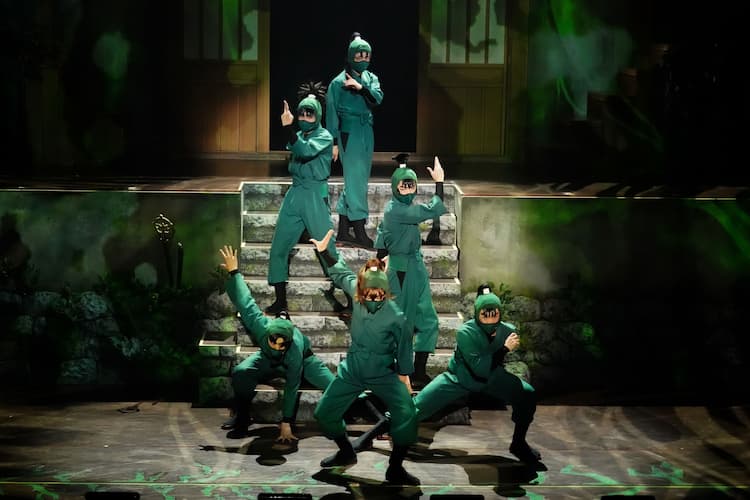 忍ミュ」第11弾再演が本日開幕、湯本健一ら6年生メンバーが上演への  