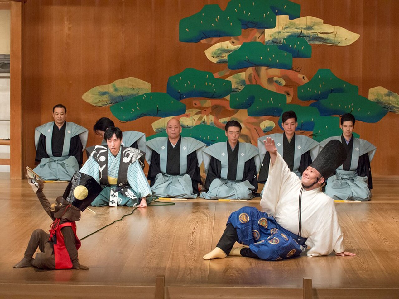 旅専門番組「京都よろづ観光帖」に“お豆腐狂言”の茂山家が登場