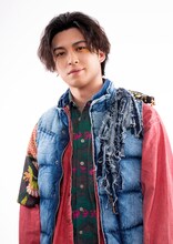 荒井敦史のイメージビジュアル。