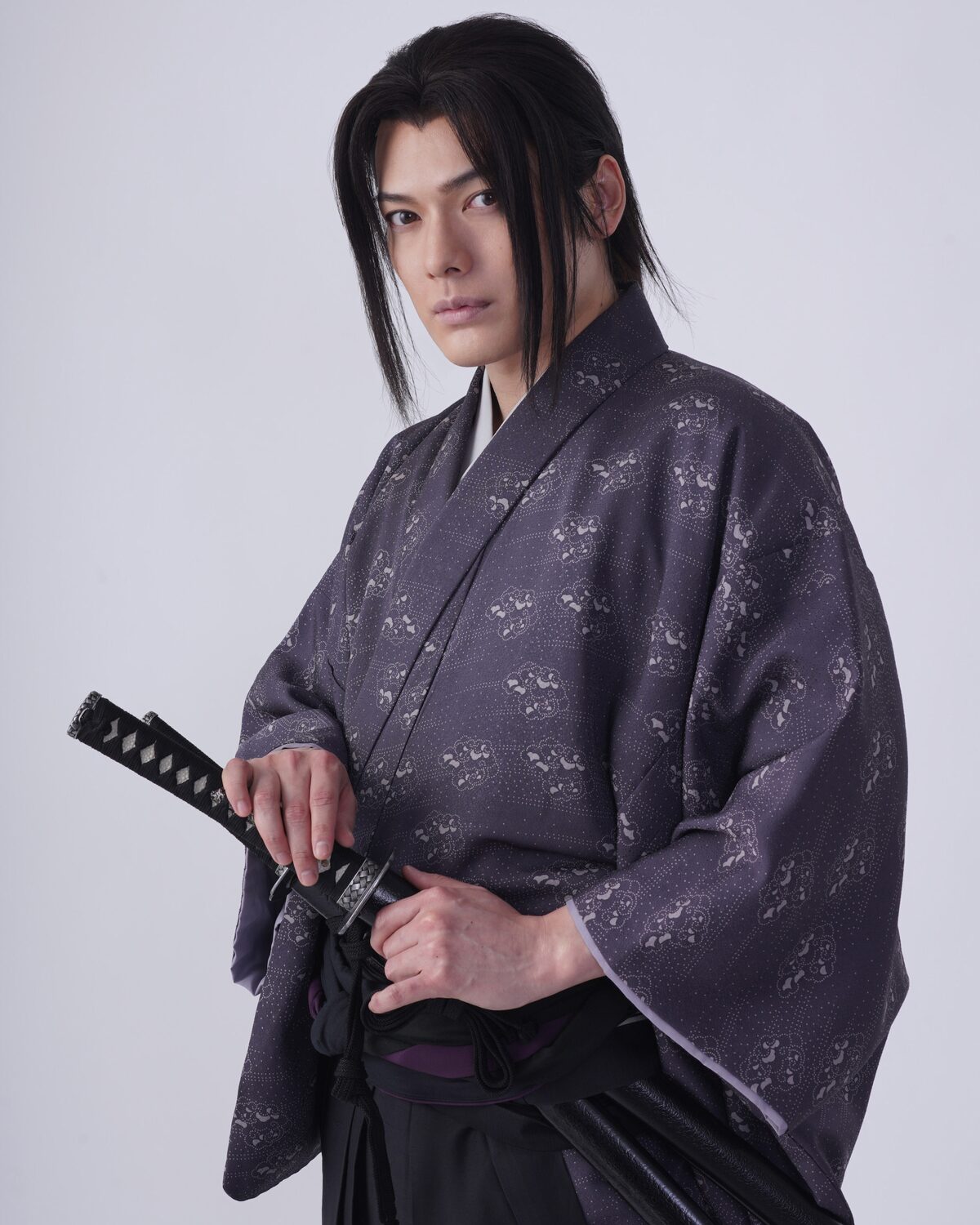 薄桜鬼 実写ドラマ化 土方歳三役で主演の崎山つばさ 責任を持って コメントあり ステージナタリー