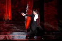 舞台「文豪ストレイドッグス DEAD APPLE」より。