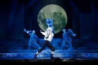 舞台「文豪ストレイドッグス DEAD APPLE」より。