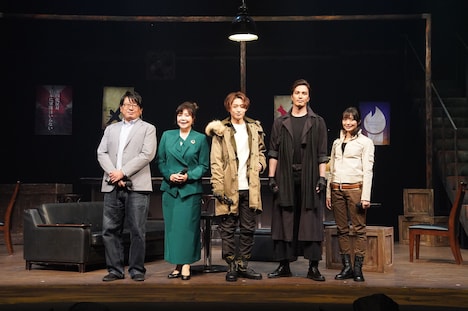 左から毛利亘宏、小川菜摘、前山剛久、廣瀬友祐、北原里英。（撮影：金丸圭）