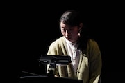 KAAT神奈川芸術劇場プロデュース リーディング公演「ポルノグラフィ」より。(撮影:中村彰)