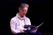 KAAT神奈川芸術劇場プロデュース リーディング公演「ポルノグラフィ」より。(撮影:中村彰)